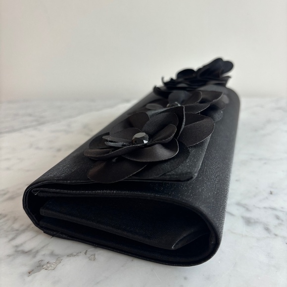 Elegant like-new flower clutch bag - Picture 4 of 4